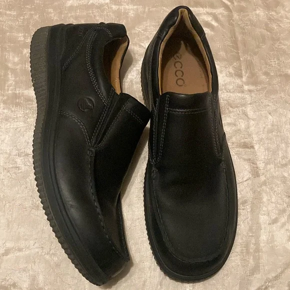 Ecco | Shoes | Ecco Walker Slip On Loafer Black Leather  display picture 2